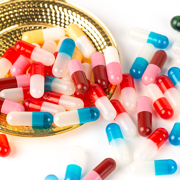 Lege medicijncapsules versus kleverige supplementen - wat is de betere keuze voor u?